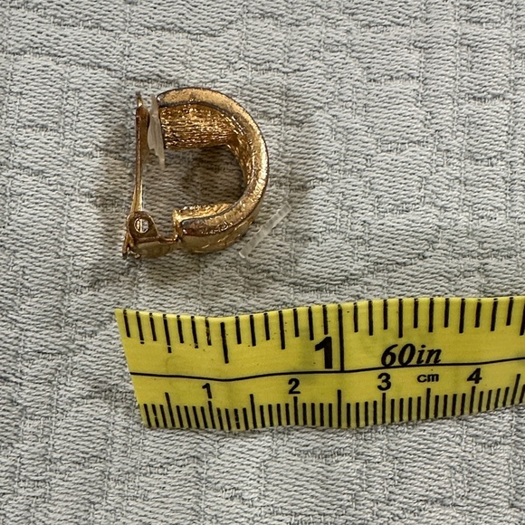 Dior Vintage Gold Logo Embossed Clip On Earrings - Picture 4 of 7